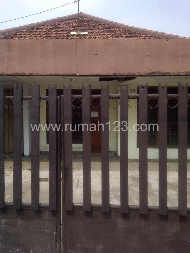 Rumah Tua Lokasi Strategis Cocok Untuk Usaha, Kebayoran Lama, Jakarta Selatan