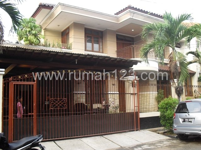 Rumah Terawat Dan Strategis Di Bintaro Jaya Sektor 9, Bintaro, Jakarta Selatan