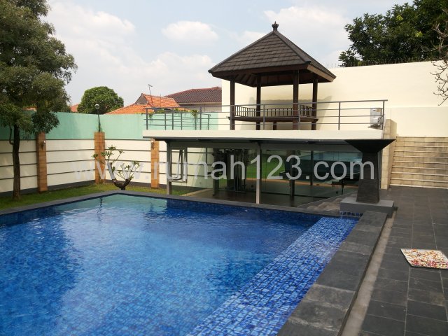 P R I M E L O C A T I O N, Cipete, Jakarta Selatan