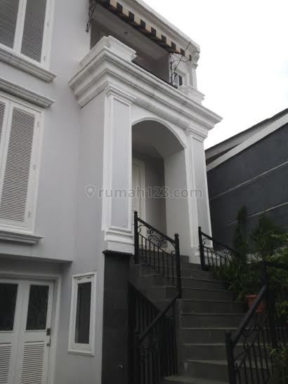 Rumah Cantik dalam Town House di Kalibata, Kalibata, Jakarta Selatan