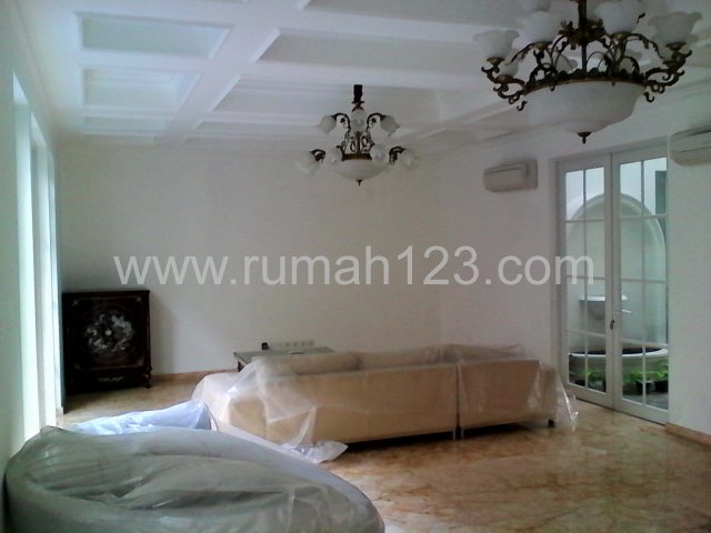 Rumah Nyaman Kebayoran Baru, Kebayoran Baru, Jakarta Selatan