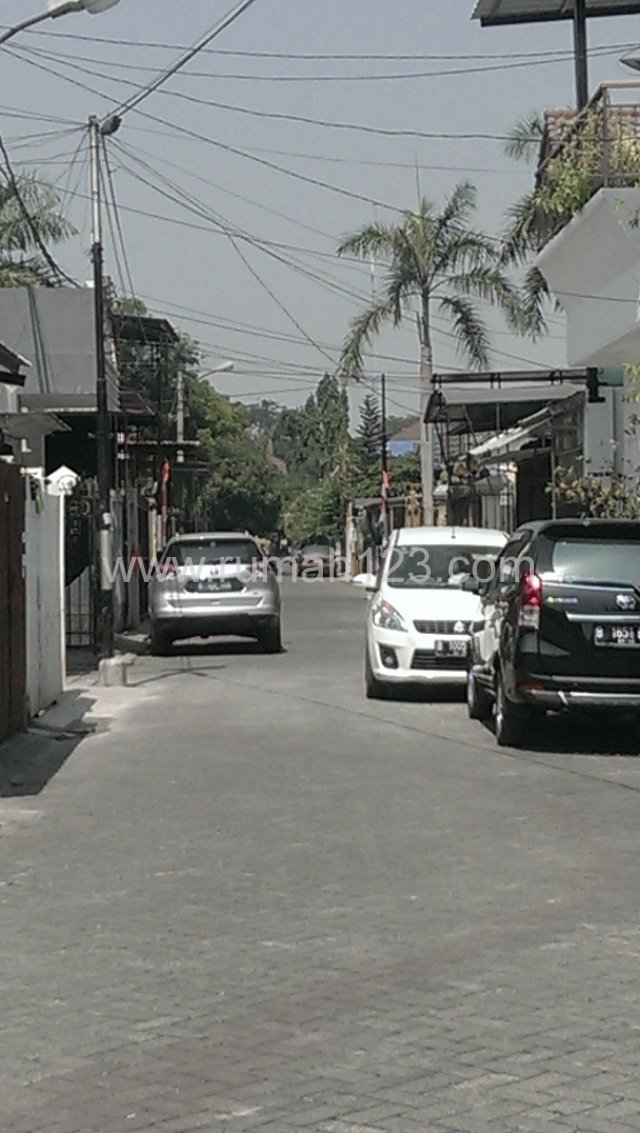 Rumah Citra Parkiran 2 Mobil, Jalan Lebar, Citra Garden, Jakarta Barat