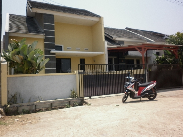 Rumah Asri Ada Gazebo Halaman luas di Cisaranten Arcamanik, Arcamanik, Bandung