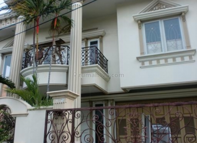 Rumah Hoek Mewah Model Classic Murah Kelapa Gading, Kelapa Gading, Jakarta Utara