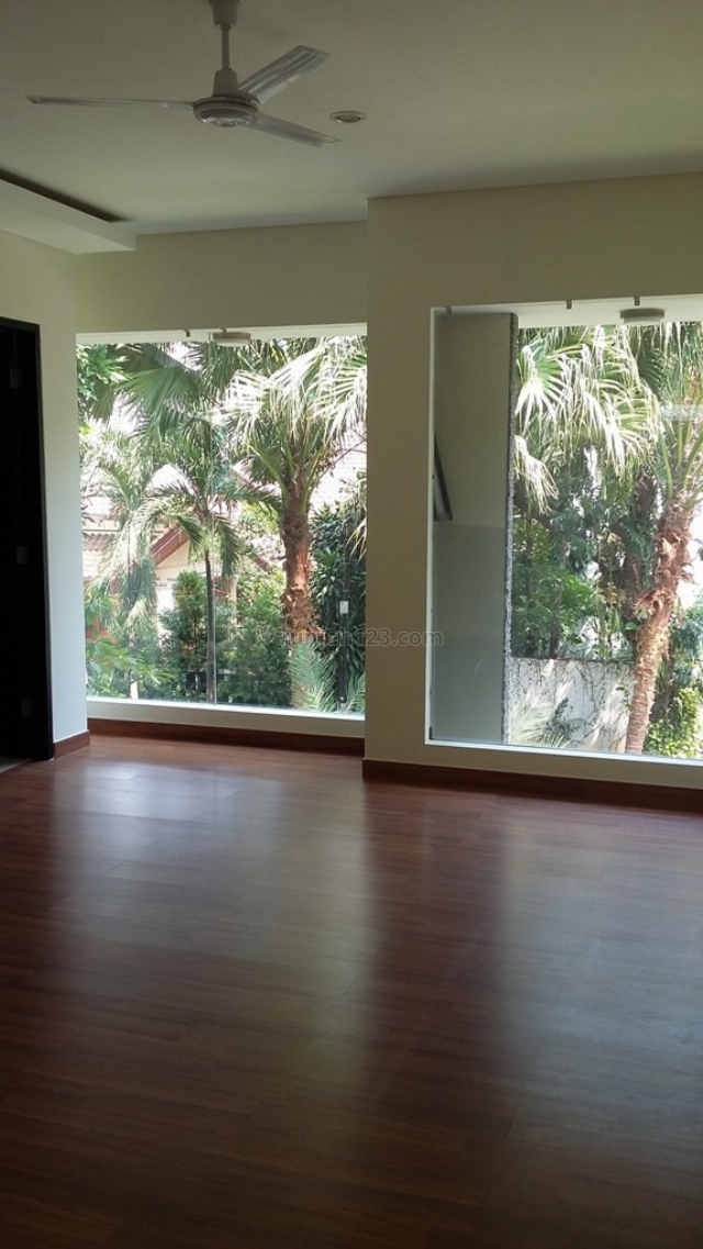 Rumah Bangunan Renovasi @ Pondok Indah, Pondok Indah, Jakarta Selatan