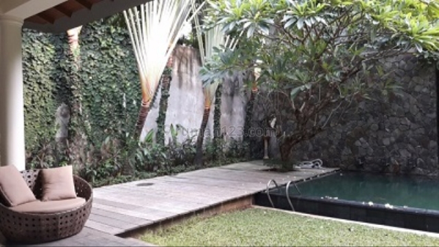 Rumah di Menteng Jakarta Pusat, Menteng, Jakarta Pusat