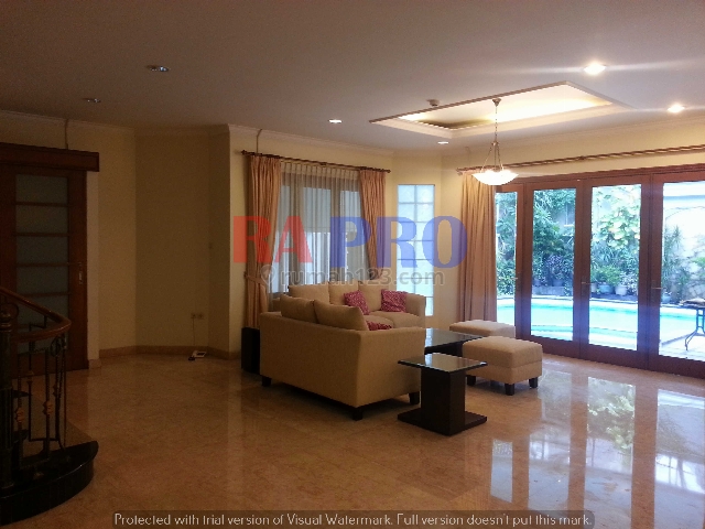 Rumah sangat nyaman..walaupun bukan baru, Pondok Indah, Jakarta Selatan