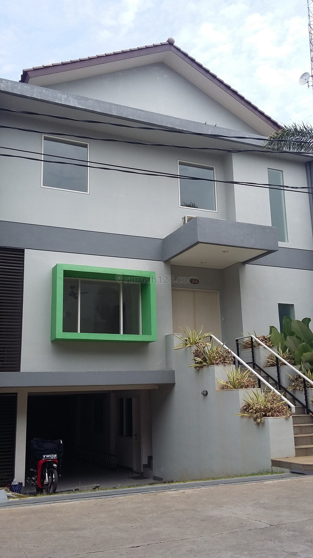 Rumah Bagus Di Compound Cilandak Akses Tol Simatupang., Cilandak, Jakarta Selatan