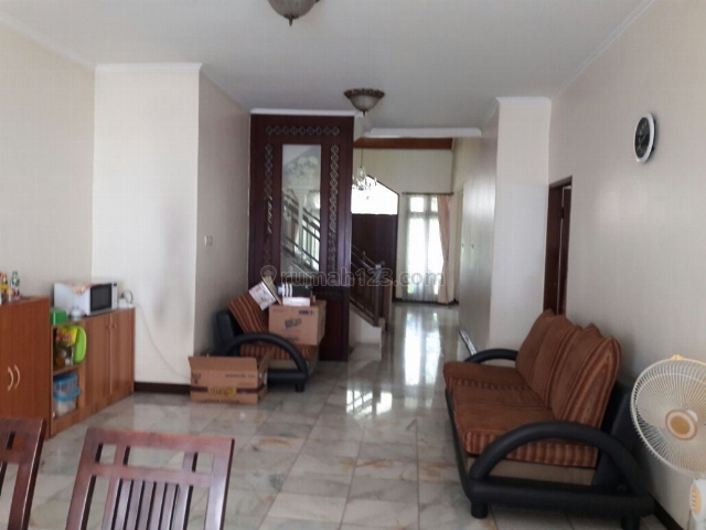 Rumah aman dan nyaman di Cinere Jakarta Selatan, Cinere, Jakarta Selatan