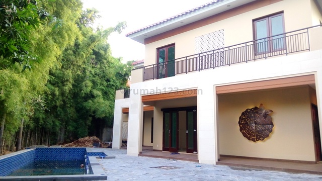 Comfortable and beautiful house in area kemang for expatriat and others " The price can be negotiable ", Kemang, Jakarta Selatan