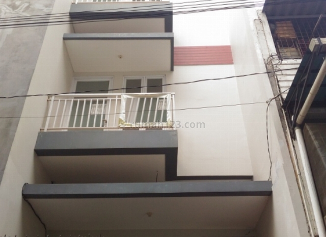 RUMAH MINIMALIST PADEMANGAN 3 LANTAI 4 X 14 SEMIFURNISH SHM, Pademangan, Jakarta Utara