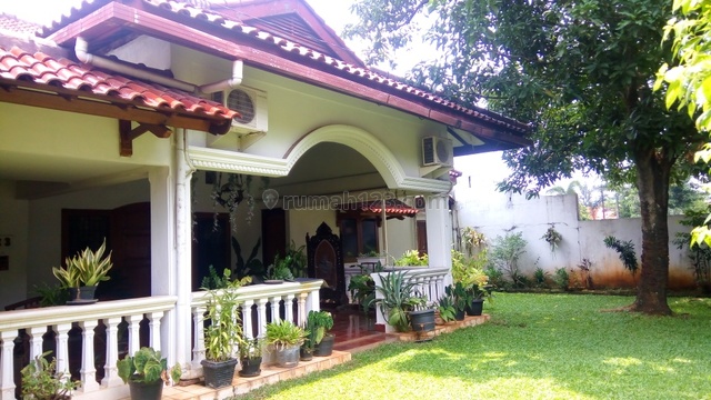 Comfortable house in area Cilandak for expatriat and others " The price can be negotiable ", Cilandak, Jakarta Selatan