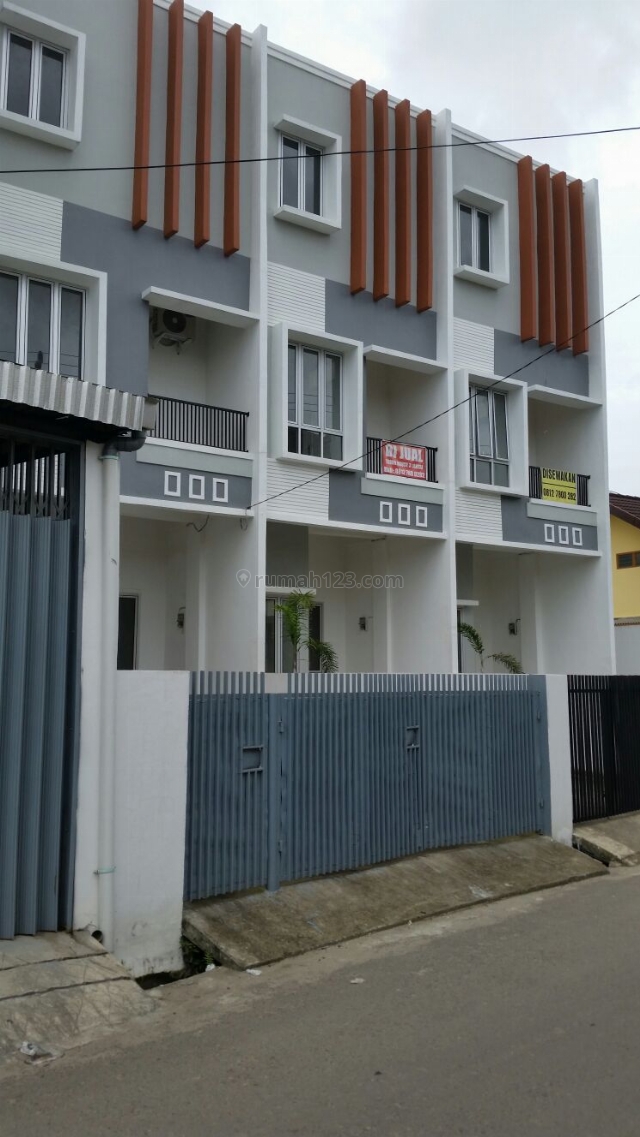 Town House di lokasi tengah kota, Ilir Timur I, Palembang