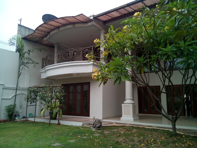 Comfortable and beautiful house in kemang for expatriat and others " The Price Can Be Negotiable ", Kemang, Jakarta Selatan