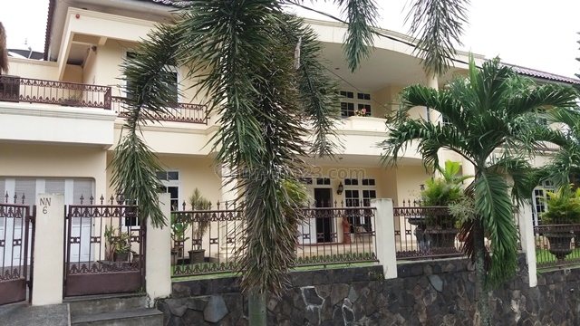 Rumah Besar Selatan Jakarta, Bukit Cinere Indah ,Pool, Cinere, Jakarta Selatan