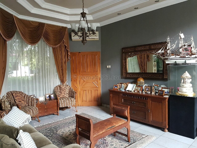 Rumah mewah 2 lantai siap huni di BGV Kelapa Gading, Kelapa Gading, Jakarta Utara