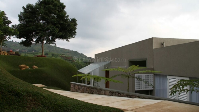 Dago Village & Resort (villa with Private pool inside outside), Dago, Bandung