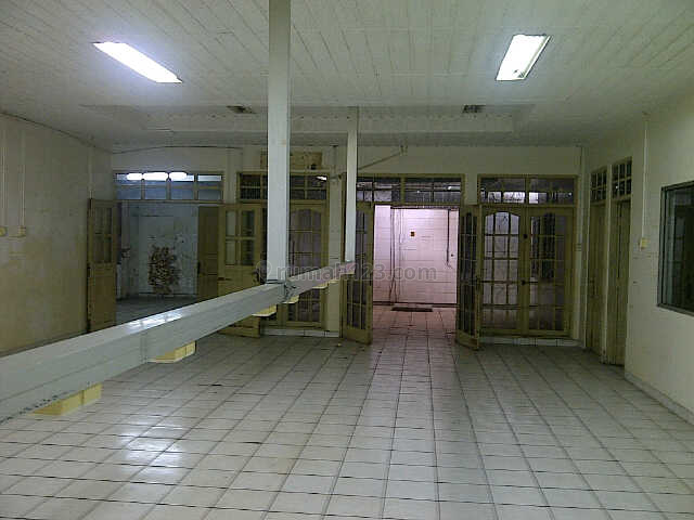 Rumah Untuk Usaha Pinggir Jalan @ Darmawangsa, Kebayoran Baru, Jakarta Selatan