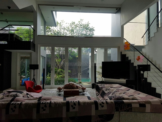 rumah minimalis mewah, Pantai Indah Kapuk, Jakarta Utara