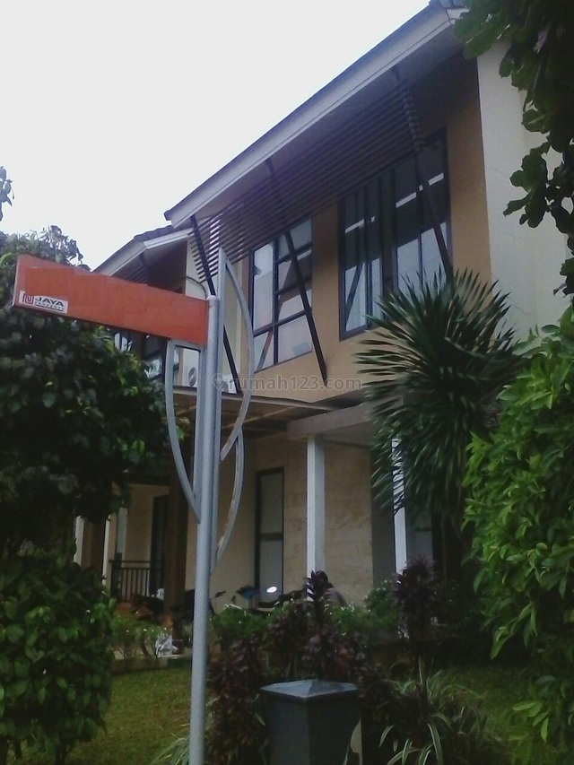 Rumah Siap huni, posisi di hoek, securty 24 jam dg 1 pintu masuk yg dijaga security 24 jam di Bintaro Jaya Sektor 9, Bintaro, Jakarta Selatan