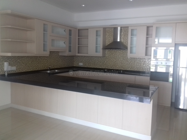 Brand new compound in Cilandak. Close to JIS, Cilandak, Jakarta Selatan