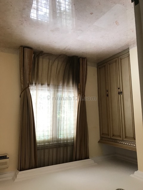 Rumah di daerah Menteng Jakarta Pusat, Menteng, Jakarta Pusat