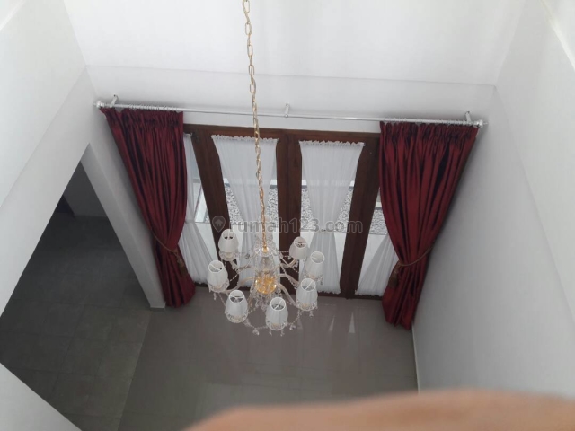 Rumah Mewah Baru siap huni di Mega Politan Estate Cinere, Cinere, Jakarta Selatan