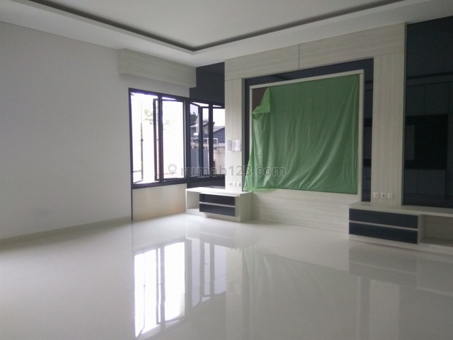 Good house in strategic location of Senopati “The price can be negotiable”, Senopati, Jakarta Selatan