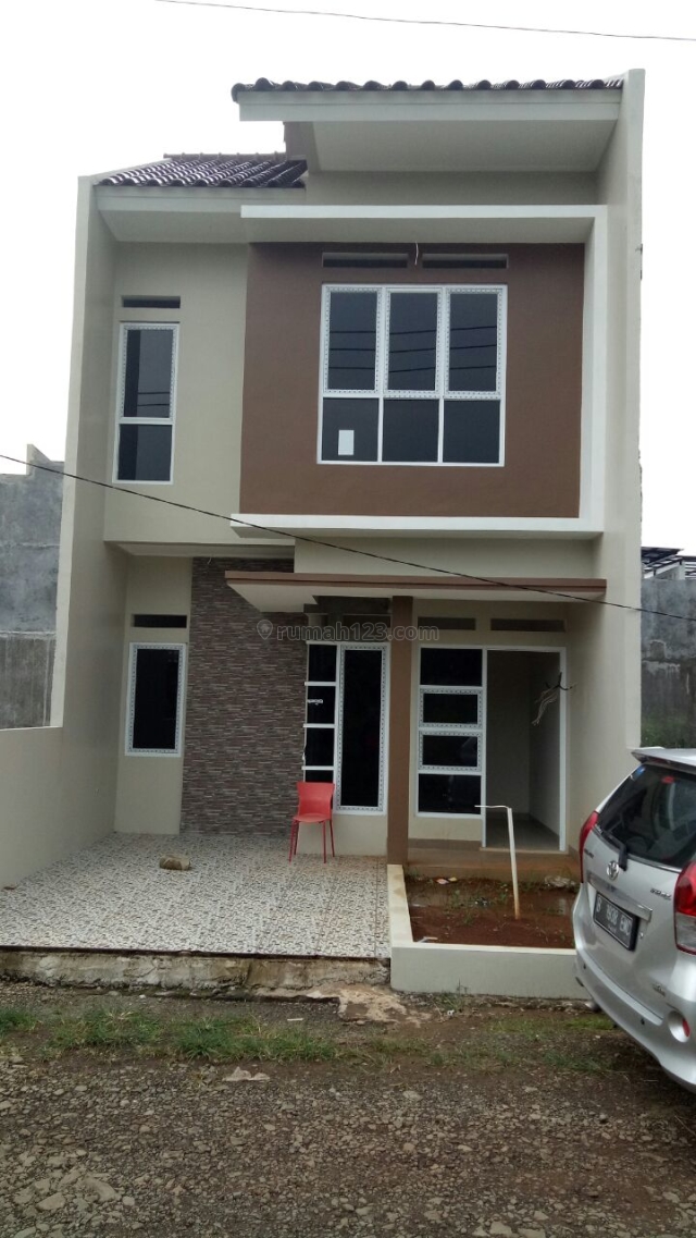 Rumah 2 Lantai Strategis di GDC. Depok, Cilodong, Depok