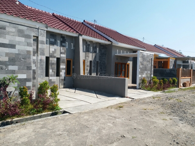 Hunian Bagus Murah Cluster Ready Stock 7 Menit PGS Solo, Mojolaban, Sukoharjo