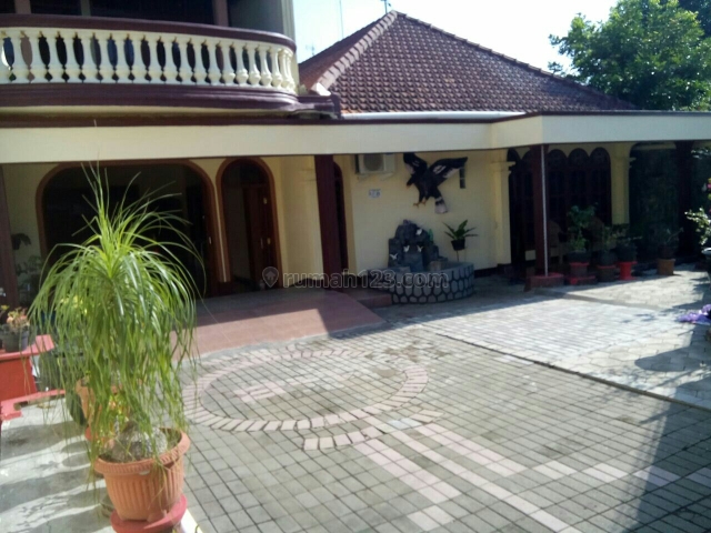 Rumah Bagus 1.5 Lantai 360m2 Tengah Kota Sragen, Sragen, Sragen