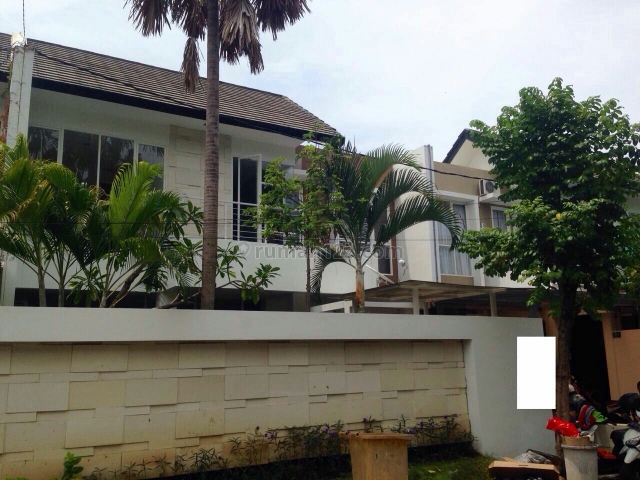Rumah konsep villa siap siap Huni Di Belakang shusi Tai jalan sunsetrod kuta Badubg Bali, Kuta, Badung