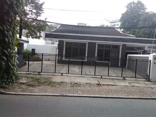 Di sewakan rumah jl Prapanca raya kebayoran baru jakarta selatan, Kebayoran Baru, Jakarta Selatan