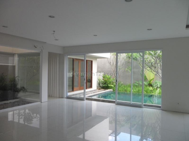 Rumah Mewah nan Cantik ada swimming pool Teras Golf BSD City, BSD Telaga Golf, Tangerang