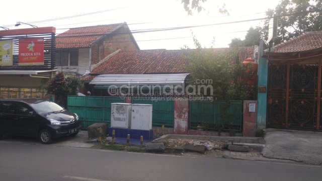 Rumah Jalan Raya Sarimanah Sarijadi Bandung, Sukasari, Bandung