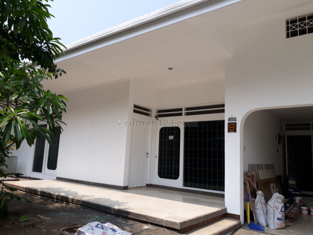 Rumah Baru Renovasi Dekat Taman Barito, Kramat Pela, Kebayoran Baru, Jakarta Selatan