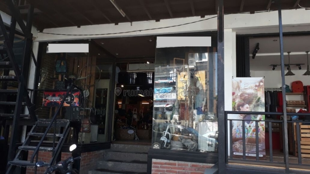 TOKO 1,5 LT, dekat Cihampelas Walk, Strategis dan Prospektif, Cihampelas, Bandung