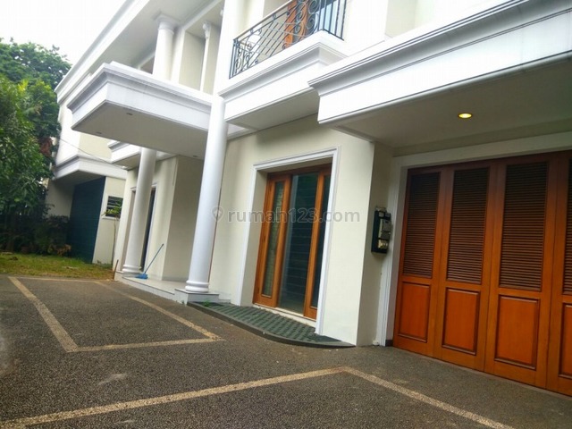 Comfortable and beautiful house In Kuningan area for expatriat and others “The price can be negotiable”, Kuningan, Jakarta Selatan
