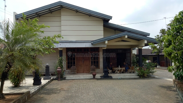 RUMAH KARANGJATI ISTIMEWA Tanah Super Luas Rumah Super Besar, Bergas, Semarang