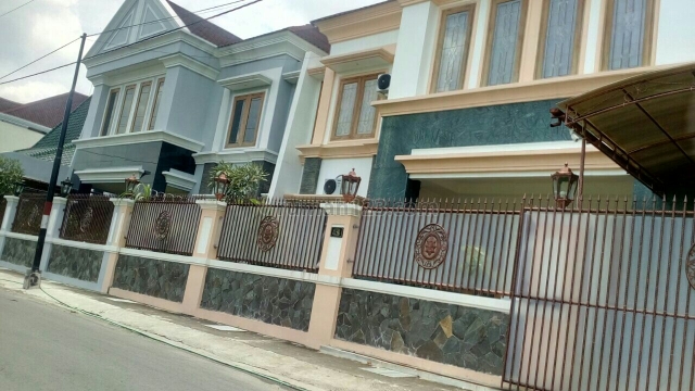 Hunian Mewah Tinggal 1 Unit Komplek Solo Baru, Sukoharjo, Sukoharjo