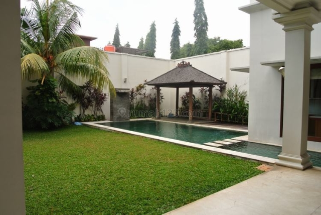 Modern house - close to Kemang, Ampera, Jakarta Selatan