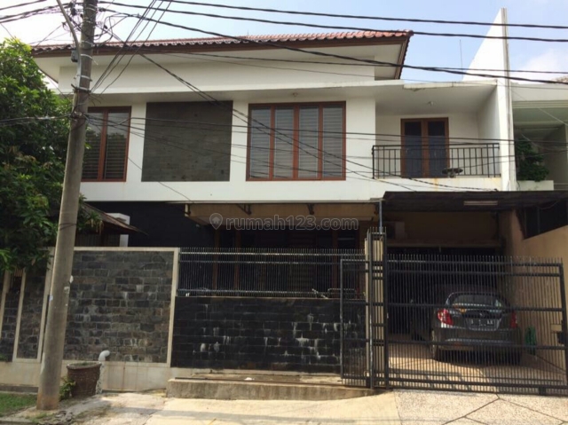 Rumah Siap huni 2 lantai, Puri Indah, Jakarta Barat