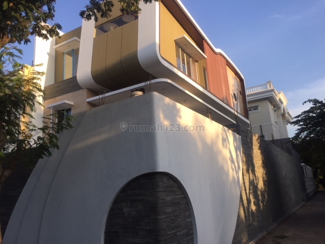 RUMAH KATAMARAN INDAH , SUPER BRAND NEW , 13x27m2 ,lb8002 , 6kt ,ada space kolam renag, Pantai Indah Kapuk, Jakarta Utara