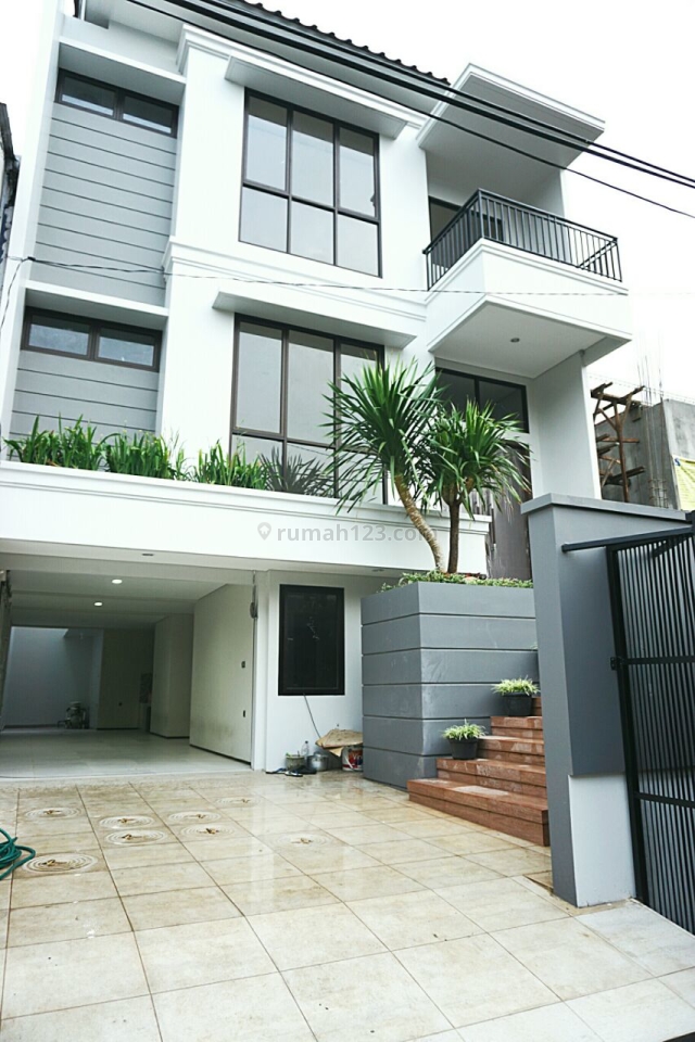 RUMAH BARU 2 LANTAI MINIMALIS DI TAMAN ALFA INDAH, Alfa Indah, Jakarta Barat