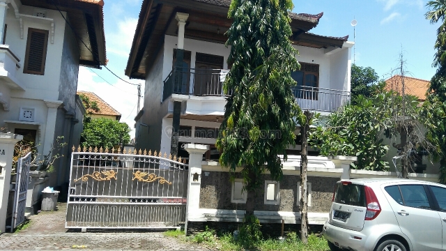 Rumah 2lantai, di lingkungan strategis, Panjer, Denpasar