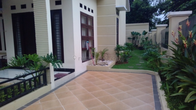 Rumah Baru Cantik di Hook + Taman dalam Custer Cipadu Tanggerang, Cipadu, Tangerang