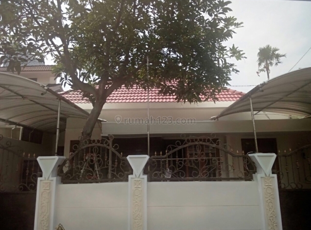 Jarang Ada Rumah Strategis di Pondok Nirwana, Rungkut, Surabaya