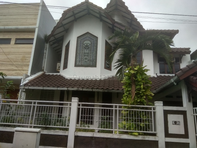 Rumah Apik dan Antik di Vila Delima, lok Oke, Lebak Bulus, Jakarta Selatan