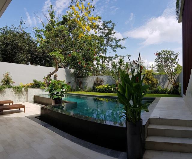 Freehold Modern Villa Hak MIlik in Jimbaran Close to GWK, Jimbaran, Badung