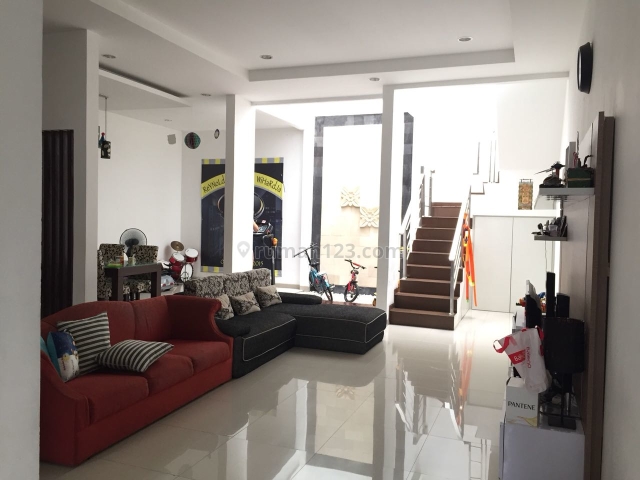 CEPAT !! Rumah Asri dan Nyaman di Kelapa Nias ,Jalanan Sdh Tinggi ,Bisa NEGO, Kelapa Gading, Jakarta Utara